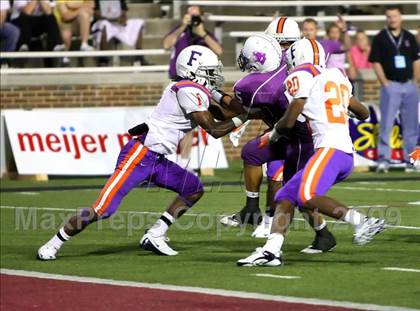 Thumbnail 1 in East St. Louis vs. Elder (Skyline Crosstown Showdown) photogallery.