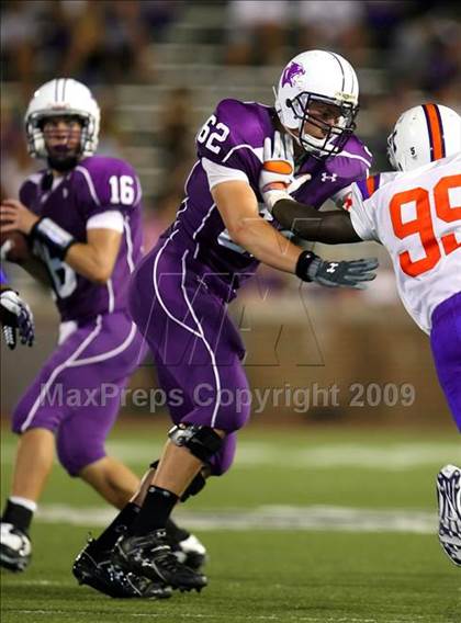Thumbnail 1 in East St. Louis vs. Elder (Skyline Crosstown Showdown) photogallery.