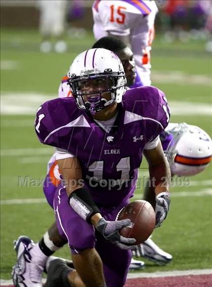 Thumbnail 1 in East St. Louis vs. Elder (Skyline Crosstown Showdown) photogallery.