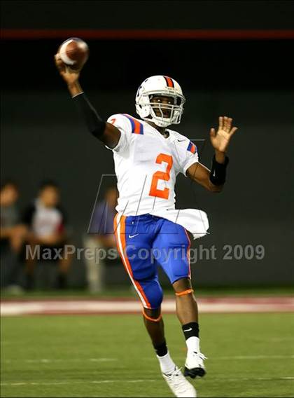 Thumbnail 1 in East St. Louis vs. Elder (Skyline Crosstown Showdown) photogallery.
