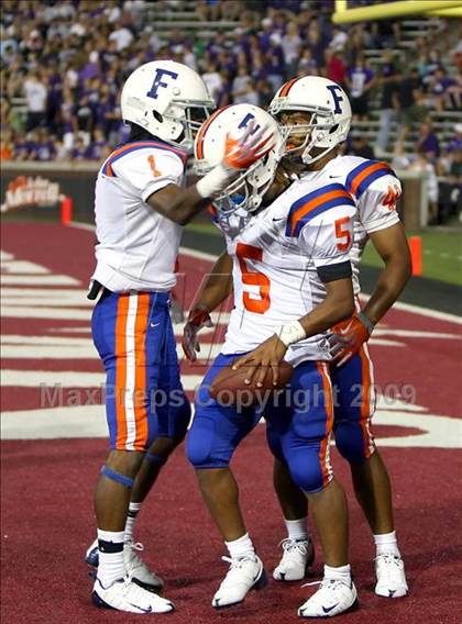 Thumbnail 3 in East St. Louis vs. Elder (Skyline Crosstown Showdown) photogallery.