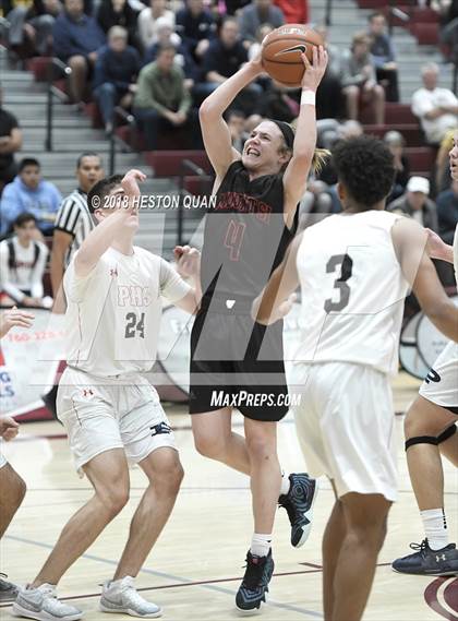 Thumbnail 2 in Mount Si vs. Pinnacle (Rancho Mirage Holiday Invitational) photogallery.