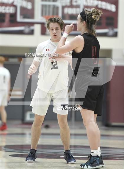 Thumbnail 1 in Mount Si vs. Pinnacle (Rancho Mirage Holiday Invitational) photogallery.