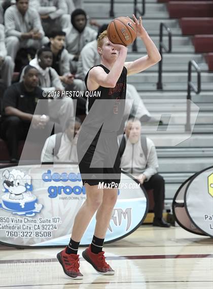Thumbnail 2 in Mount Si vs. Pinnacle (Rancho Mirage Holiday Invitational) photogallery.