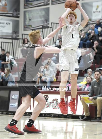 Thumbnail 1 in Mount Si vs. Pinnacle (Rancho Mirage Holiday Invitational) photogallery.