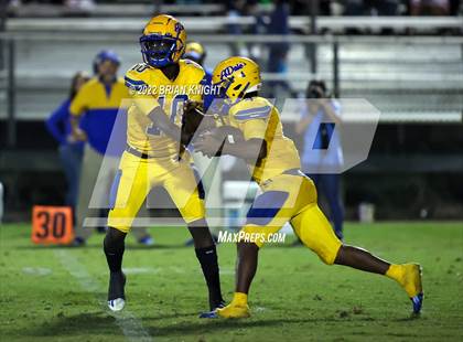 Thumbnail 1 in Auburndale @ Lake Wales (FHSAA 3S Regional Quarterfinal) photogallery.