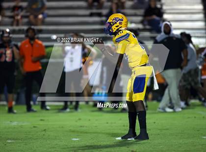 Thumbnail 2 in Auburndale @ Lake Wales (FHSAA 3S Regional Quarterfinal) photogallery.