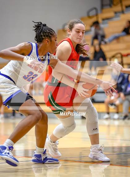 Thumbnail 1 in Grand Oaks vs The Woodlands photogallery.