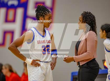 Thumbnail 2 in Grand Oaks vs The Woodlands photogallery.