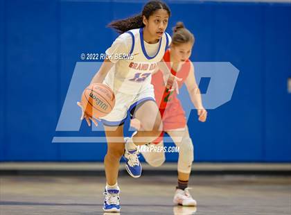 Thumbnail 3 in Grand Oaks vs The Woodlands photogallery.