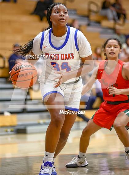 Thumbnail 1 in Grand Oaks vs The Woodlands photogallery.