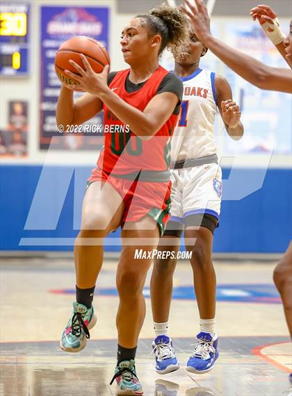 Thumbnail 3 in Grand Oaks vs The Woodlands photogallery.
