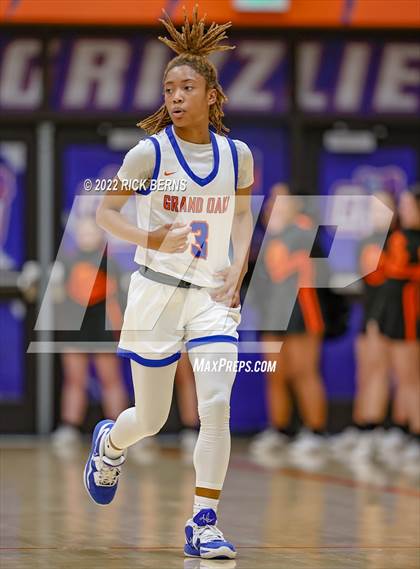 Thumbnail 2 in Grand Oaks vs The Woodlands photogallery.