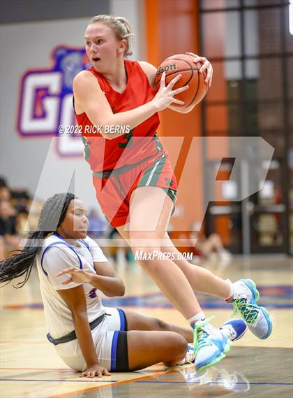 Thumbnail 2 in Grand Oaks vs The Woodlands photogallery.