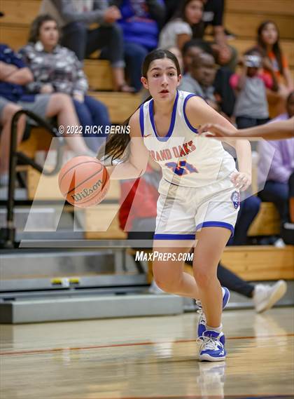 Thumbnail 3 in Grand Oaks vs The Woodlands photogallery.