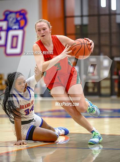 Thumbnail 2 in Grand Oaks vs The Woodlands photogallery.