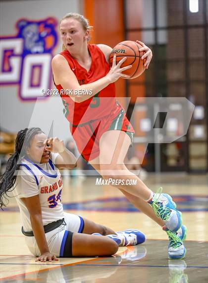 Thumbnail 1 in Grand Oaks vs The Woodlands photogallery.