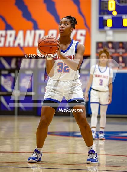 Thumbnail 3 in Grand Oaks vs The Woodlands photogallery.