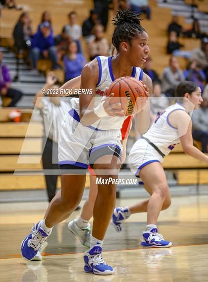 Thumbnail 2 in Grand Oaks vs The Woodlands photogallery.