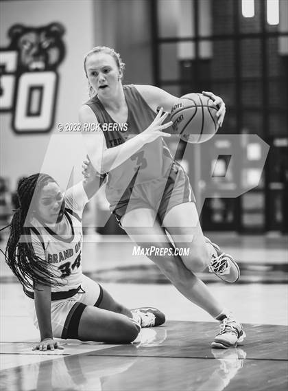 Thumbnail 3 in Grand Oaks vs The Woodlands photogallery.