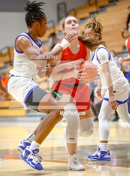 Thumbnail 2 in Grand Oaks vs The Woodlands photogallery.