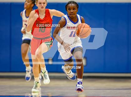 Thumbnail 3 in Grand Oaks vs The Woodlands photogallery.