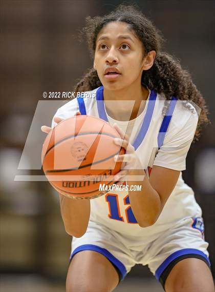 Thumbnail 1 in Grand Oaks vs The Woodlands photogallery.