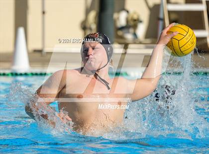 Thumbnail 2 in JSerra Catholic vs. Bishop's photogallery.