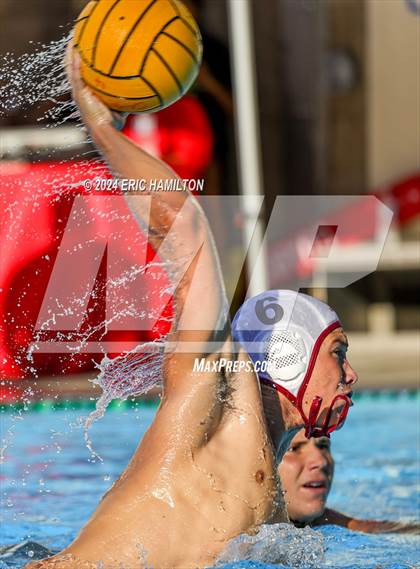 Thumbnail 2 in JSerra Catholic vs. Bishop's photogallery.