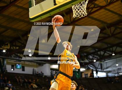 Thumbnail 2 in Delta vs. Centerville (IHSAA 3A Sec 24 Semifinal) photogallery.