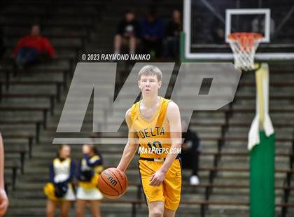 Thumbnail 3 in Delta vs. Centerville (IHSAA 3A Sec 24 Semifinal) photogallery.