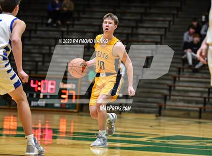 Thumbnail 3 in Delta vs. Centerville (IHSAA 3A Sec 24 Semifinal) photogallery.
