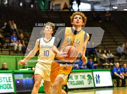 Thumbnail 3 in Delta vs. Centerville (IHSAA 3A Sec 24 Semifinal) photogallery.
