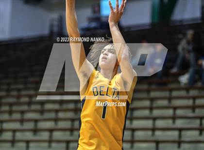 Thumbnail 2 in Delta vs. Centerville (IHSAA 3A Sec 24 Semifinal) photogallery.