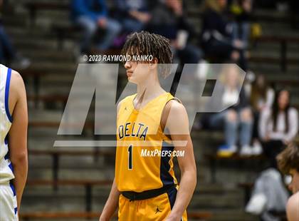 Thumbnail 2 in Delta vs. Centerville (IHSAA 3A Sec 24 Semifinal) photogallery.