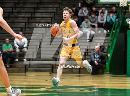 Thumbnail 2 in Delta vs. Centerville (IHSAA 3A Sec 24 Semifinal) photogallery.