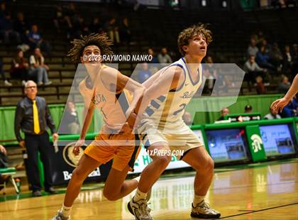 Thumbnail 1 in Delta vs. Centerville (IHSAA 3A Sec 24 Semifinal) photogallery.