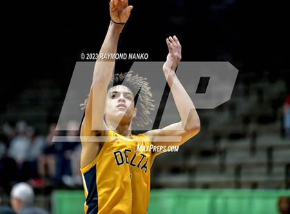 Thumbnail 1 in Delta vs. Centerville (IHSAA 3A Sec 24 Semifinal) photogallery.
