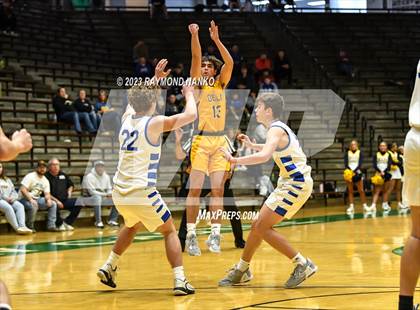Thumbnail 2 in Delta vs. Centerville (IHSAA 3A Sec 24 Semifinal) photogallery.