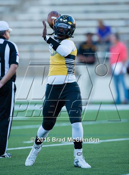 Thumbnail 2 in Garland vs Rowlett photogallery.