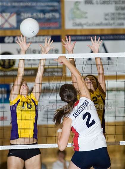 Thumbnail 2 in Escalon @ Modesto Christian photogallery.