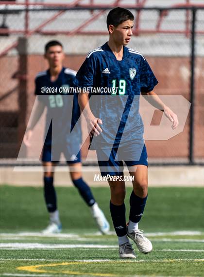 Thumbnail 2 in Valor Christian vs Thunder Ridge photogallery.
