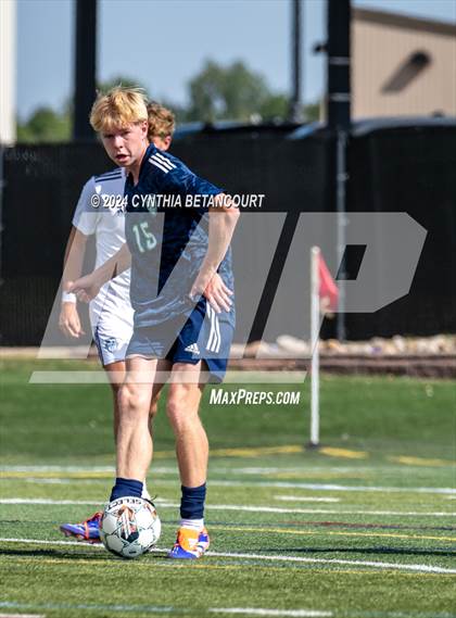 Thumbnail 2 in Valor Christian vs Thunder Ridge photogallery.