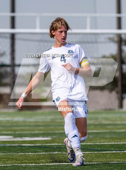 Thumbnail 3 in Valor Christian vs Thunder Ridge photogallery.