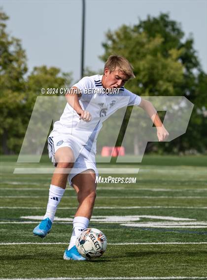 Thumbnail 2 in Valor Christian vs Thunder Ridge photogallery.
