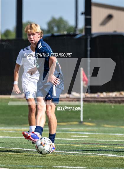 Thumbnail 3 in Valor Christian vs Thunder Ridge photogallery.
