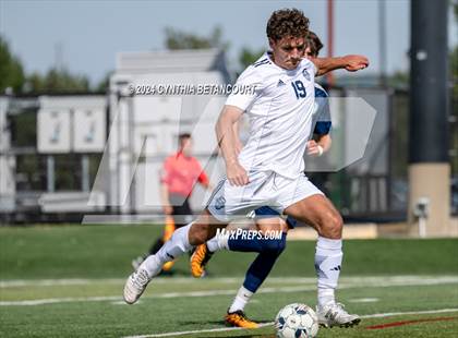 Thumbnail 1 in Valor Christian vs Thunder Ridge photogallery.