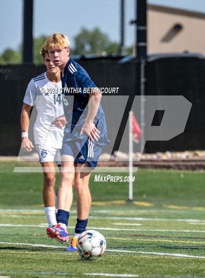 Thumbnail 1 in Valor Christian vs Thunder Ridge photogallery.