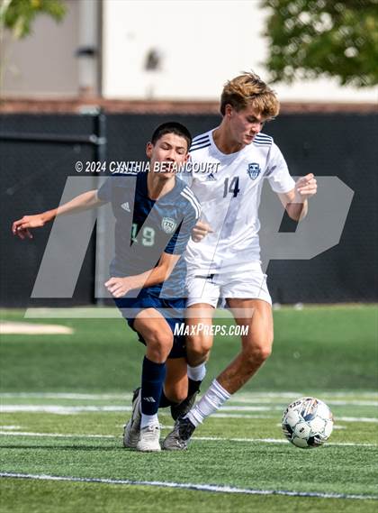 Thumbnail 1 in Valor Christian vs Thunder Ridge photogallery.