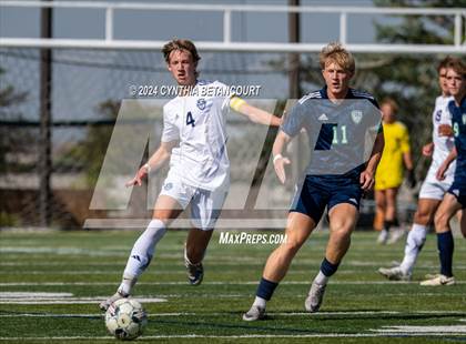 Thumbnail 3 in Valor Christian vs Thunder Ridge photogallery.
